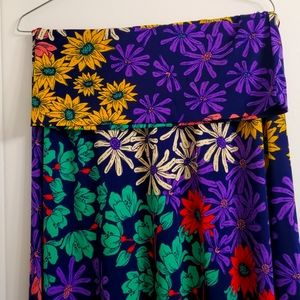 Lulu Roe long flower skirt